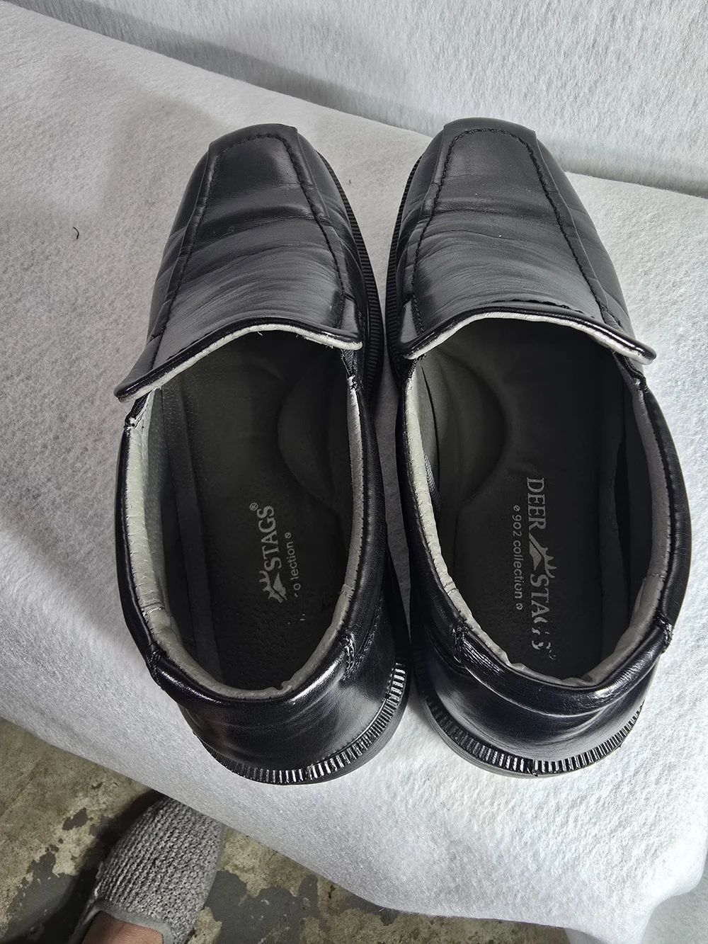 Men's Classic Black Leather Slip-On Loafers From Deer Stag Size 9.5